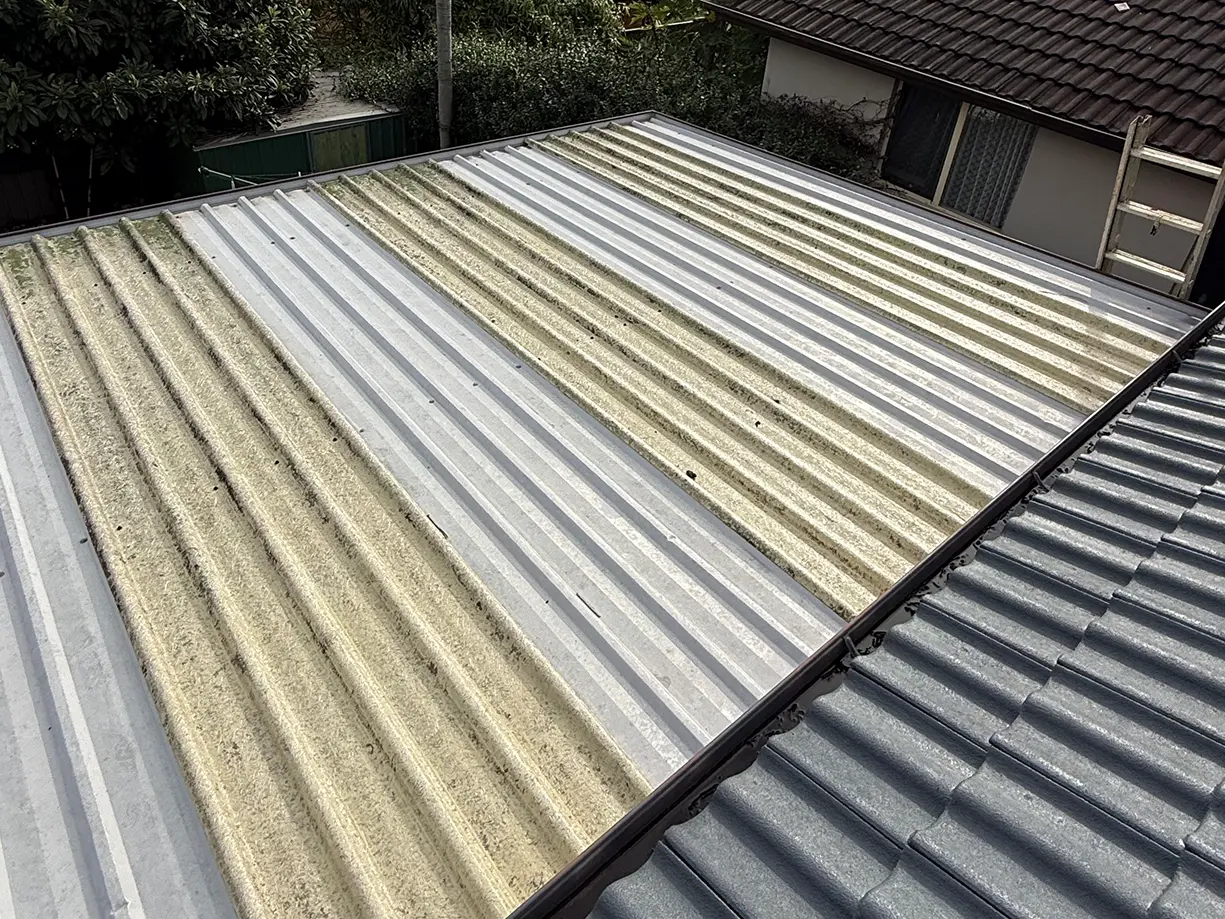 Old patio roof before roofing work in Casula NSW