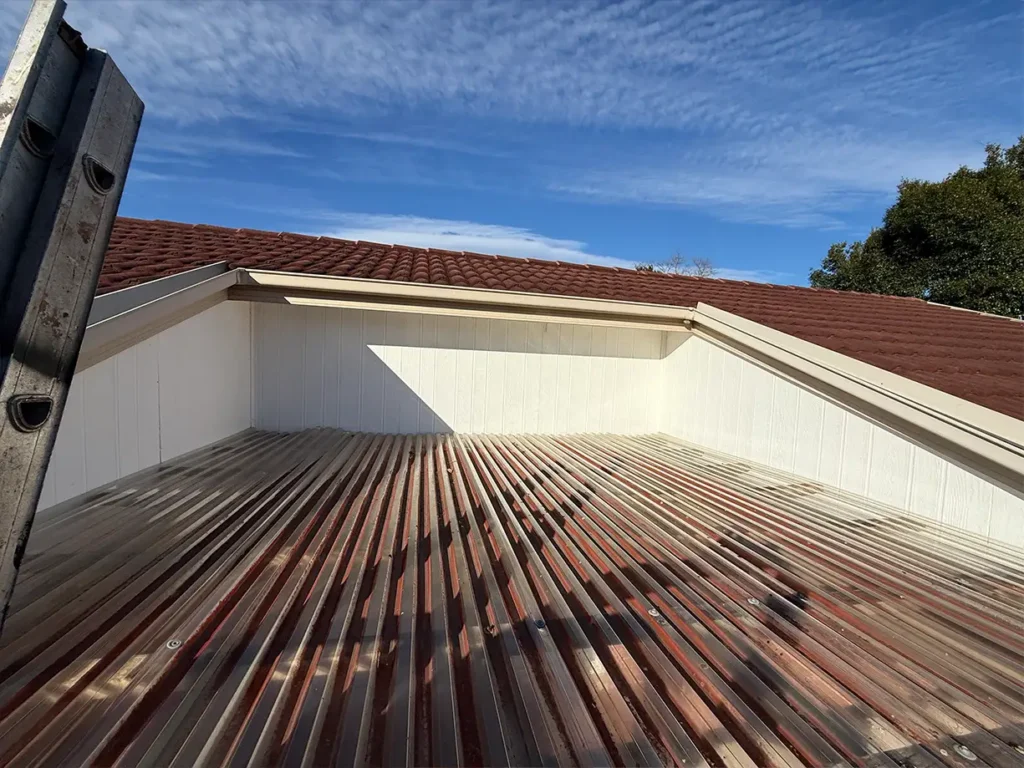 Leaking polycarbonate patio roof with insufficient fall in Wattle Grove NSW